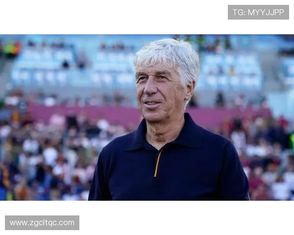 加斯佩里尼拥抱称赞帕莱斯特拉